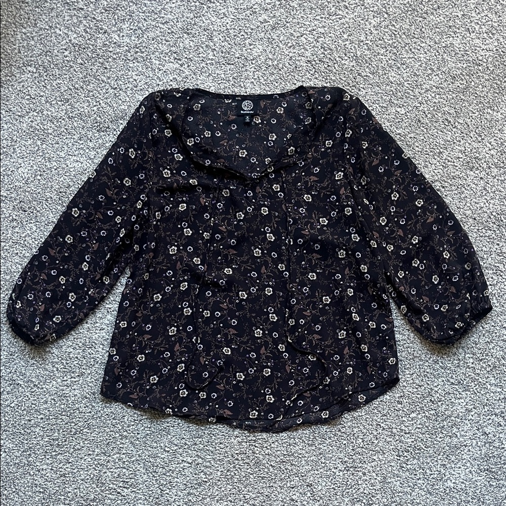 Women’s Black Floral Button-Front Blouse